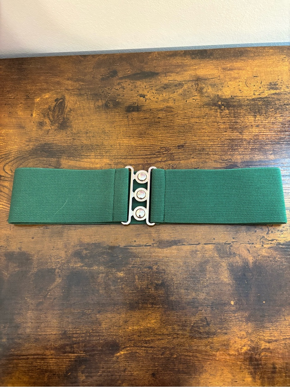 Green statement belt